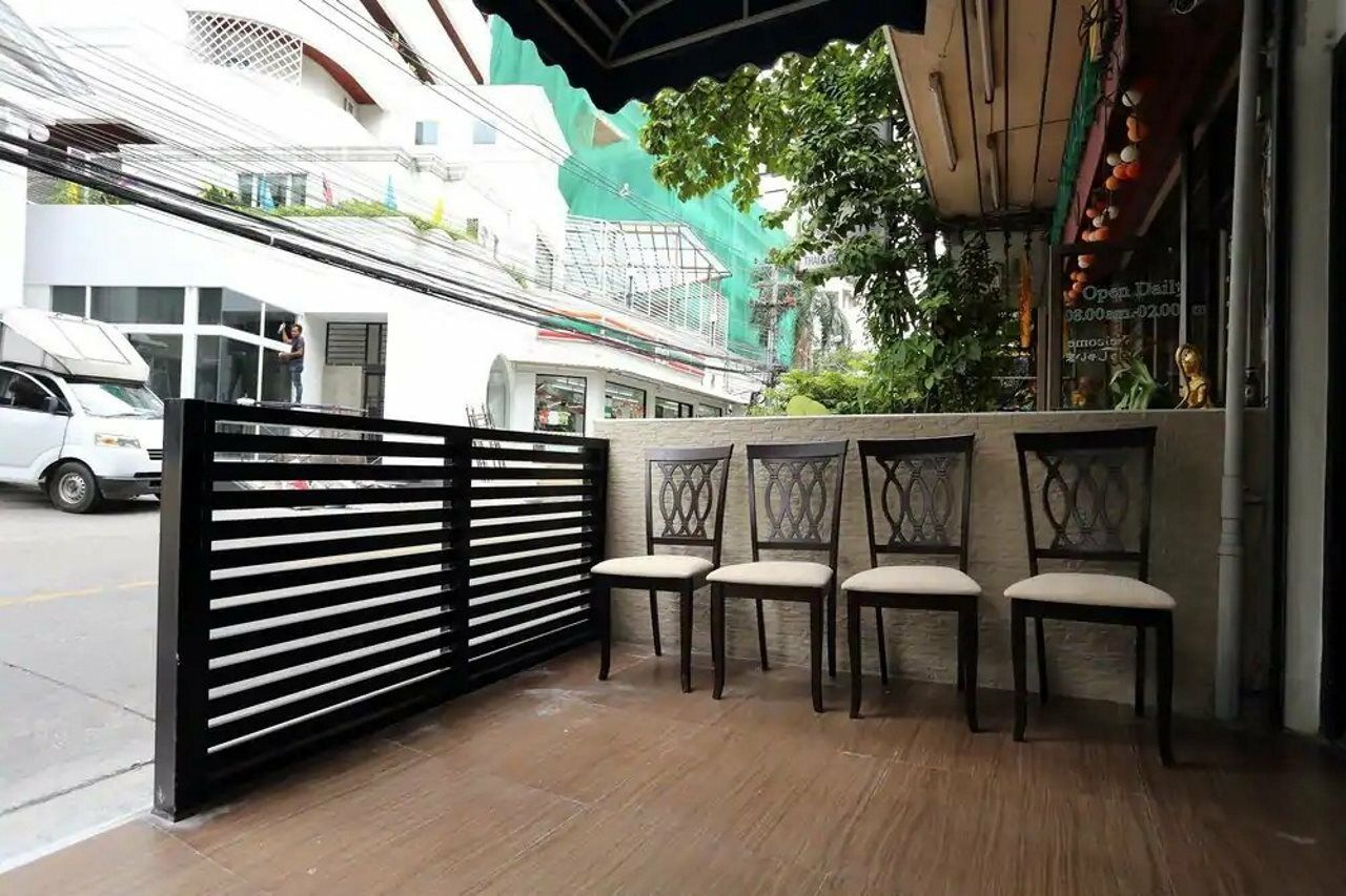 素坤逸20号酒店 曼谷 外观 照片